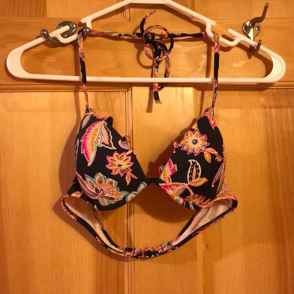 Bikini top